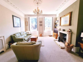 Gold Cup Apartment - Evesham Road